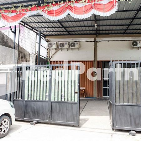 Happy Inn Puspo Mitra Reddoorz Jomblang Екстер'єр фото