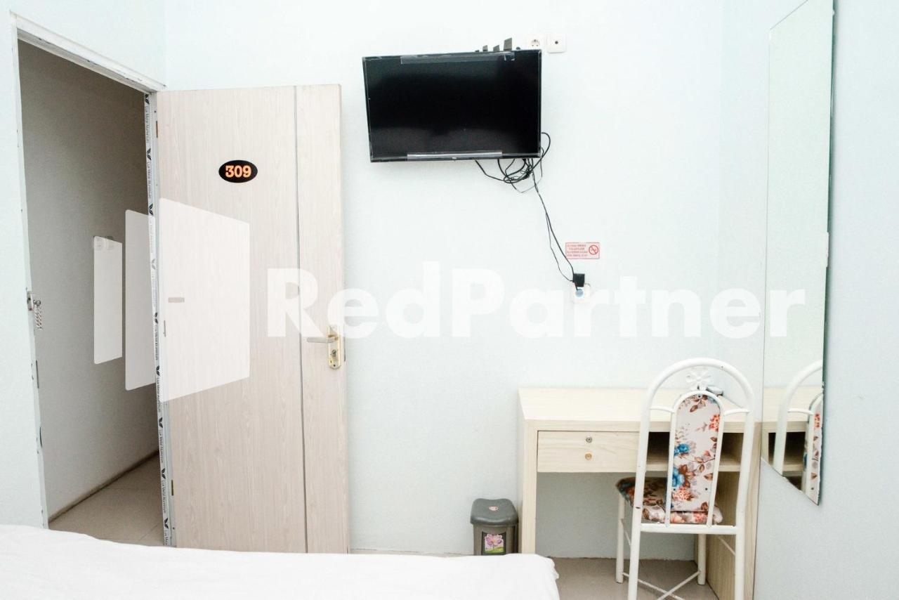 Happy Inn Puspo Mitra Reddoorz Jomblang Екстер'єр фото